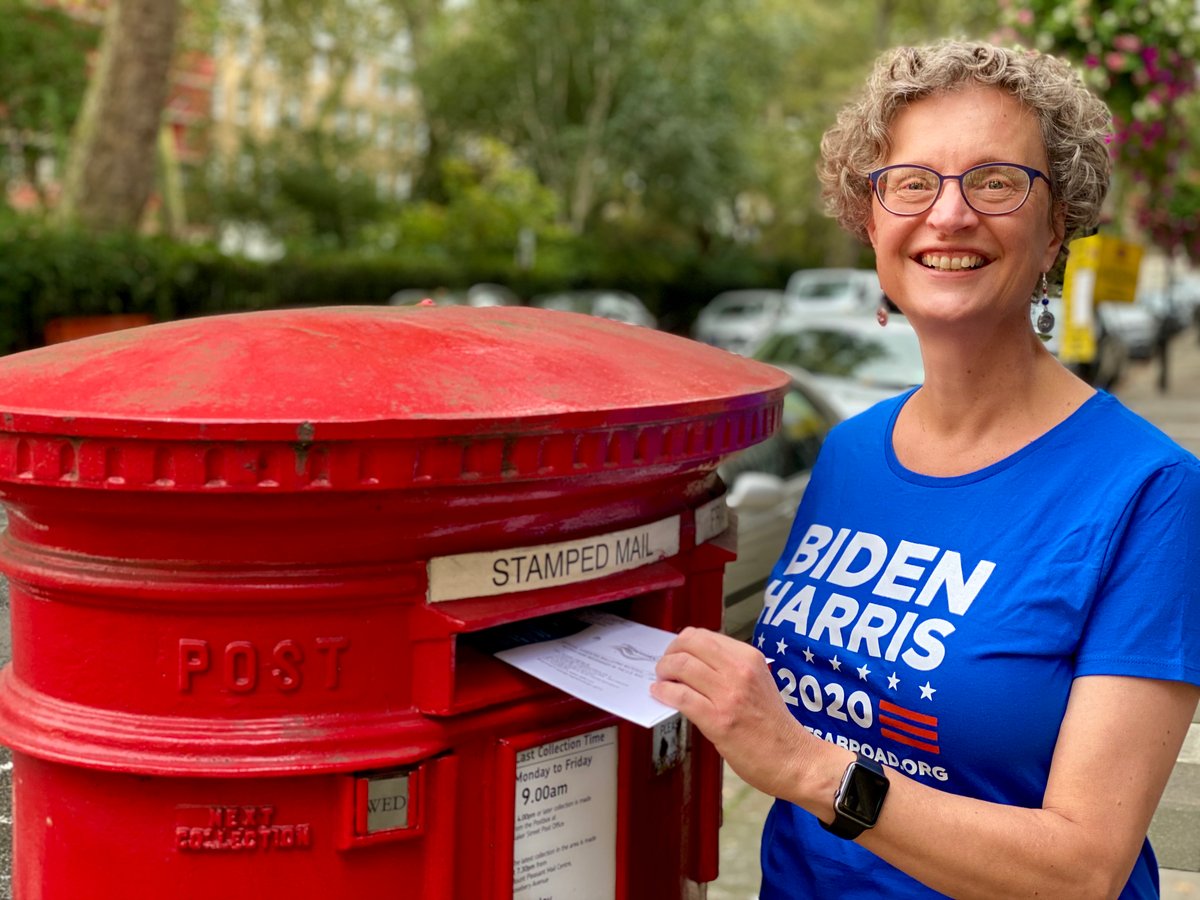 American expats in London rush to cast early ballots in US election