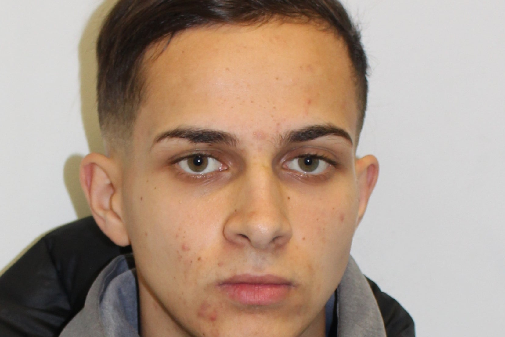Dangerous driver vaults from dock in bid to avoid prison