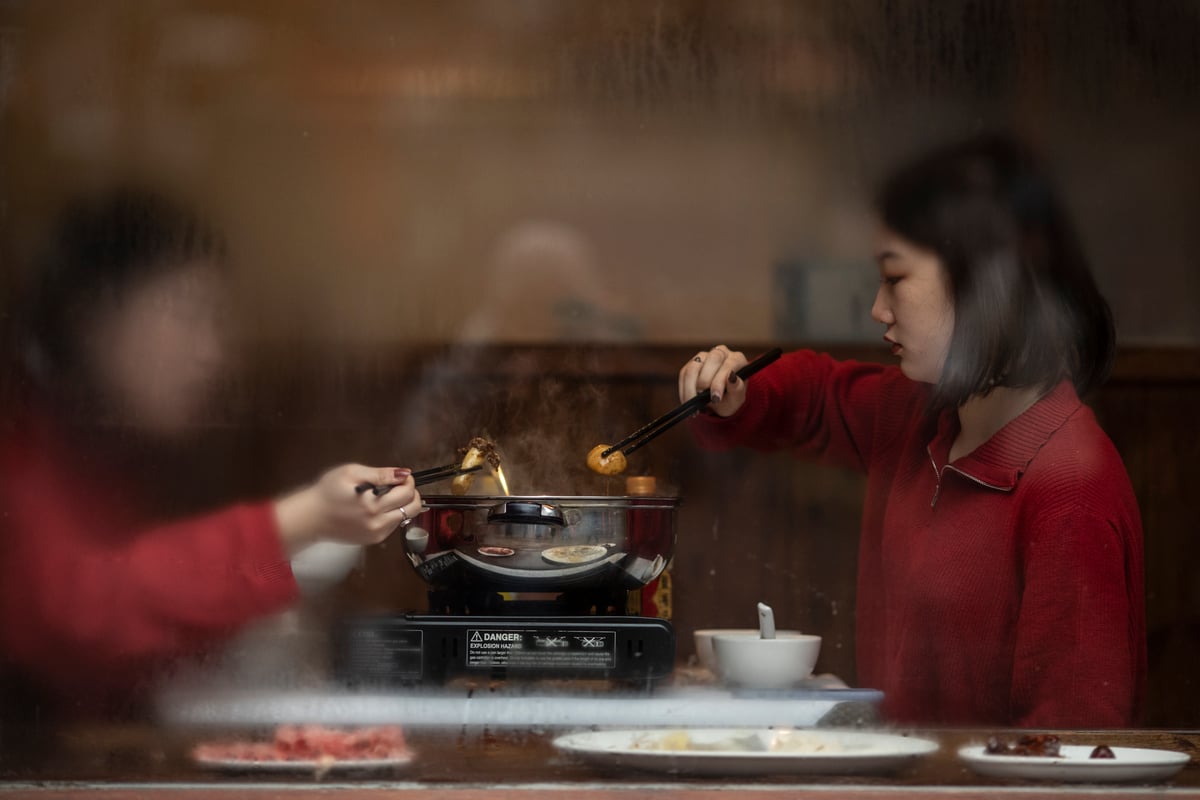 No 10 confirms single households of any size may dine indoors