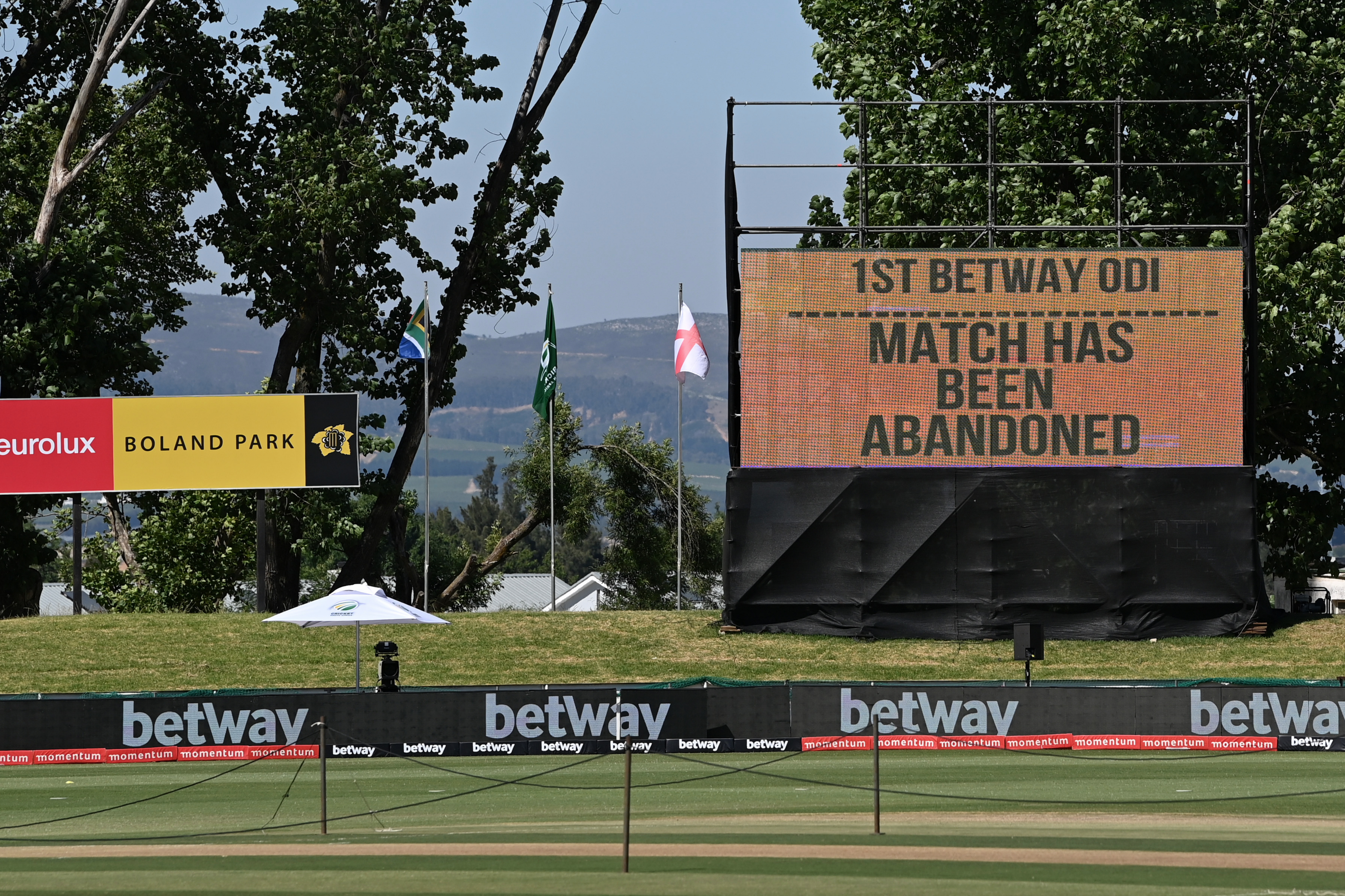 England’s South Africa tour hanging in balance amid Covid-19 test wait