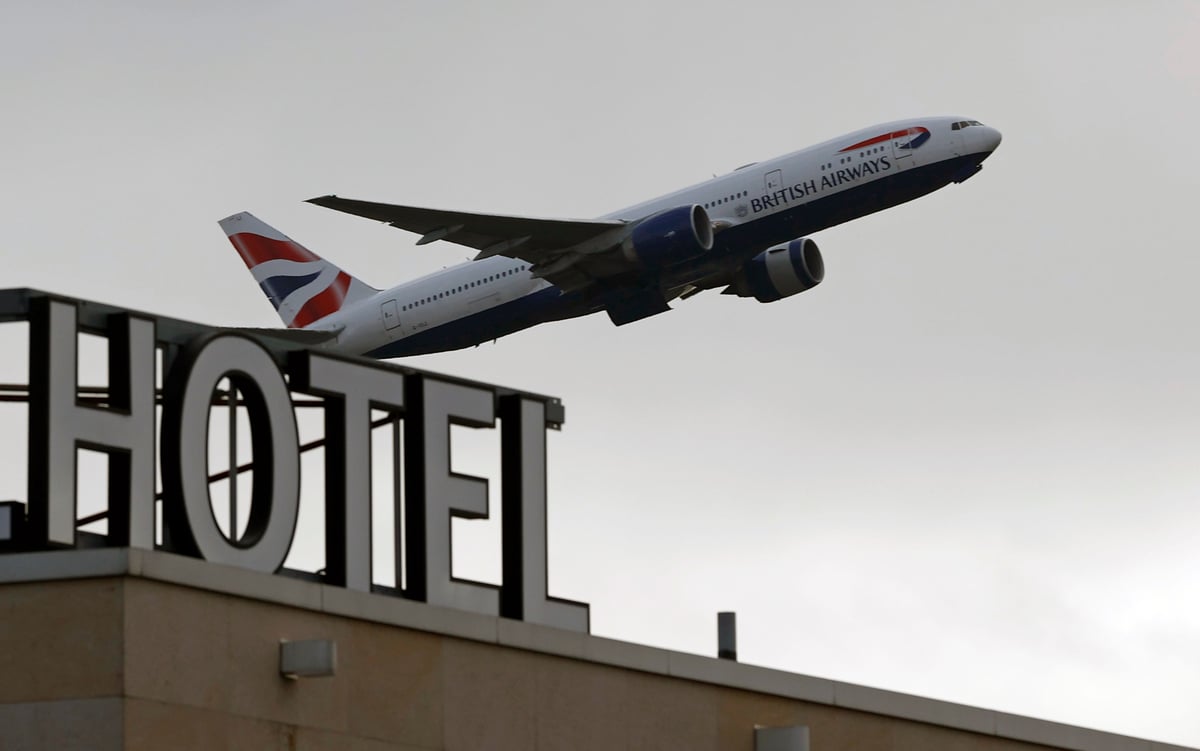 Covid quarantine testing: Brits face £1750 bill for UK-bound travellers