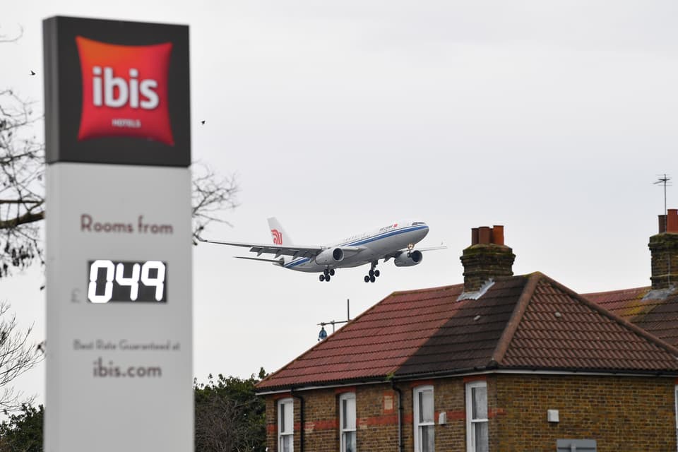 BRITAIN-HEALTH-VIRUS-TOURISM-AVIATION