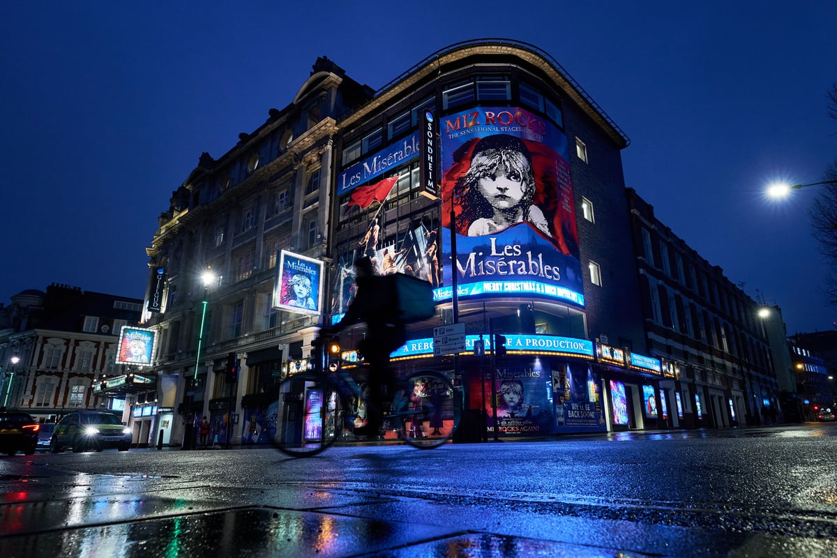 Nadhim Zahawi: Super-fast covid tests in bid to lift theatre curtains