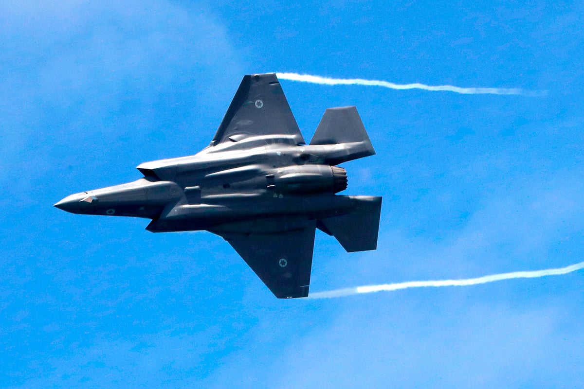Mystery surrounds missing US fighter jet that crashed in South Carolina