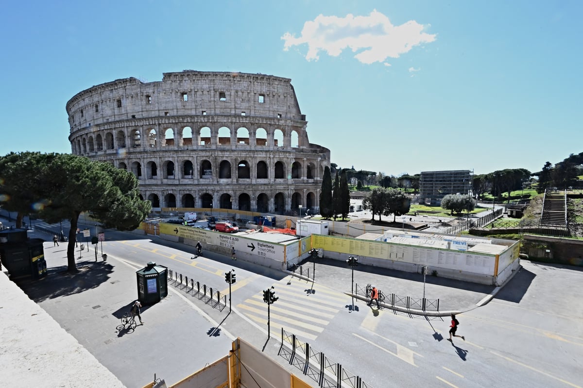 Italy enters three-day lockdown for Easter to stem surge in Covid-19