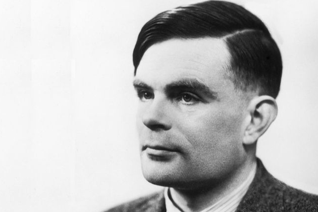 Sculpture honouring wartime codebreaker Alan Turing approved