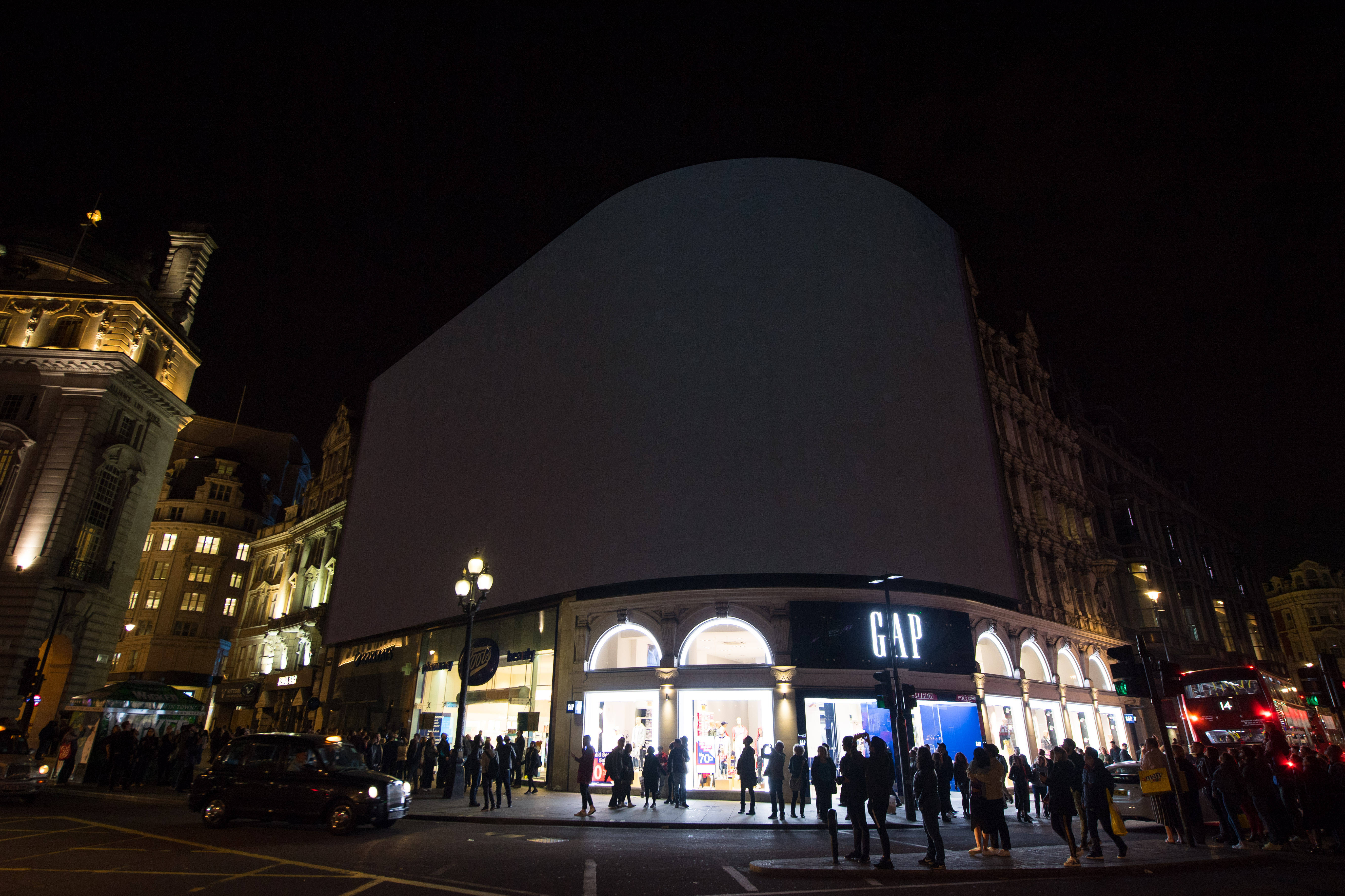UK landmarks to switch off lights for Earth Hour