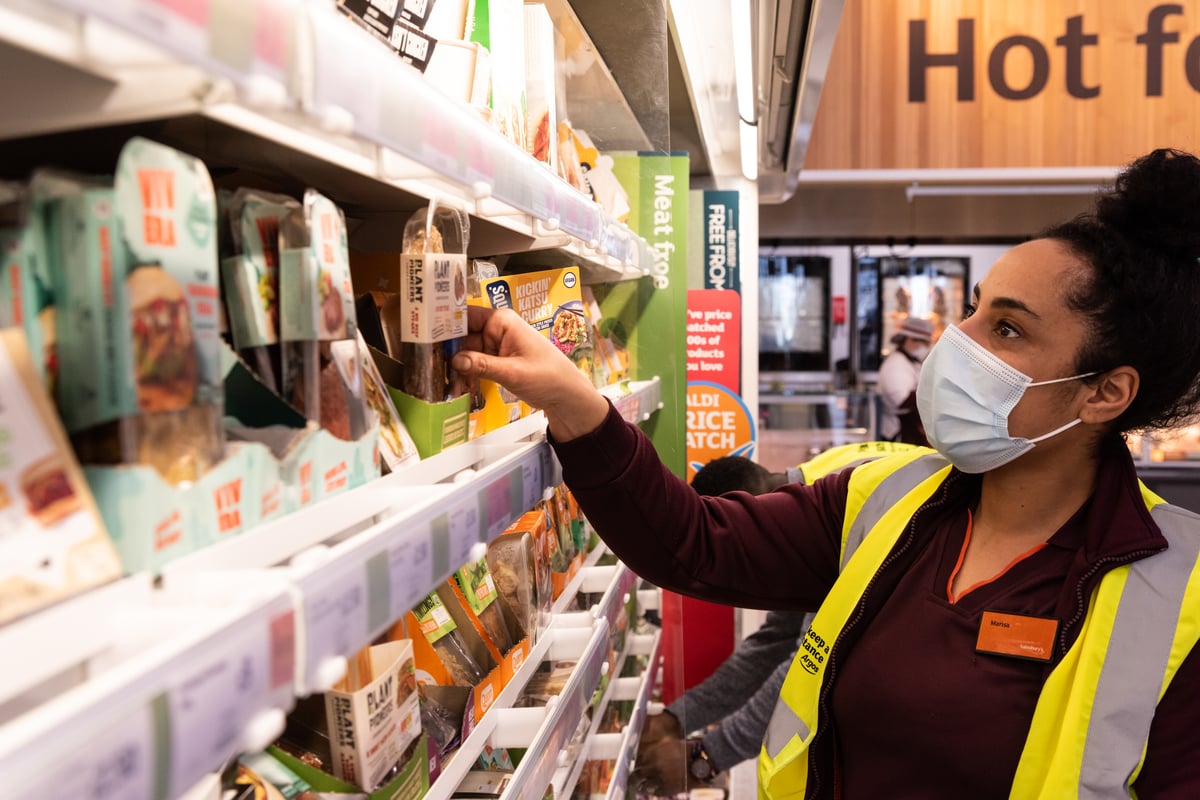 Sainsbury’s store staff and drivers to get pay rise 