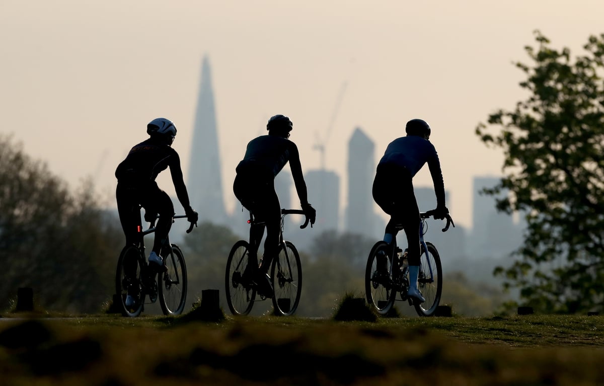 Machete-wielding moped gang terrorising cyclists in Richmond