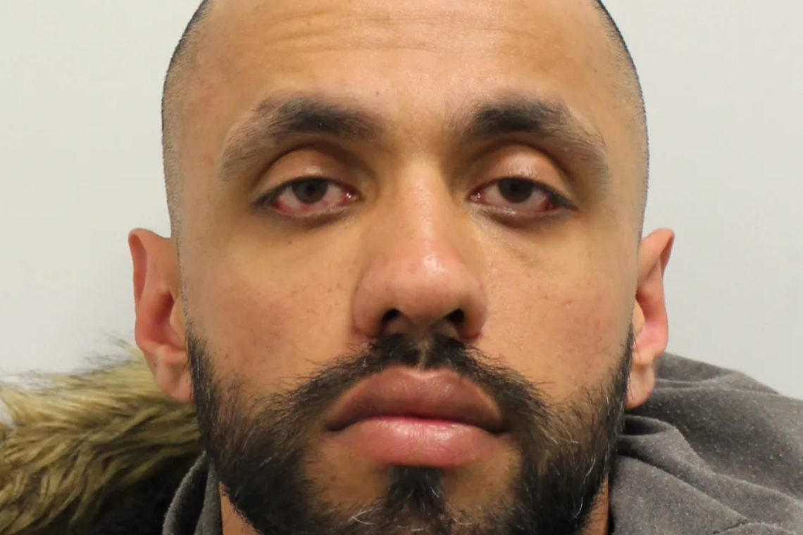 Kashif Mahmood: Corrupt police officer jailed for helping gang