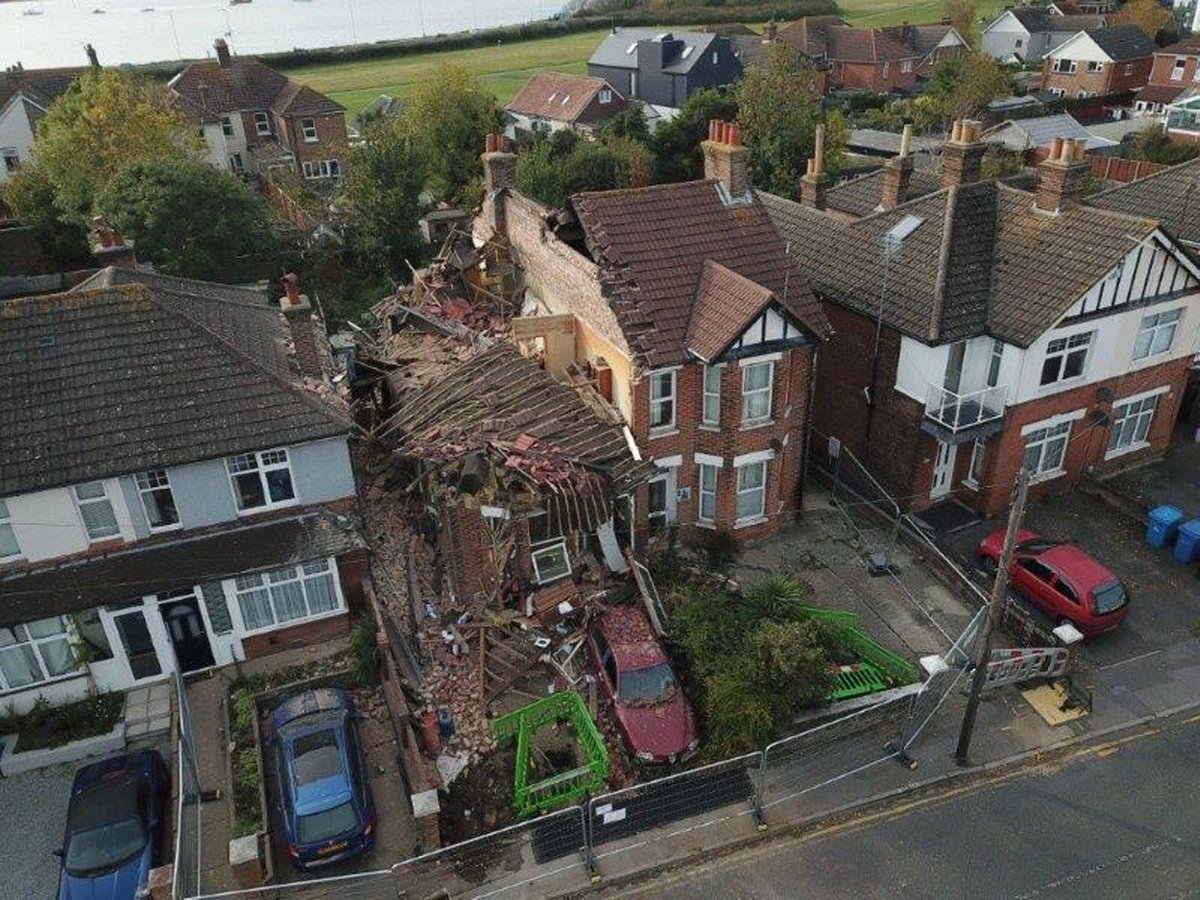 Man who blew up marital home died in hospital of mouth cancer, inquest hears