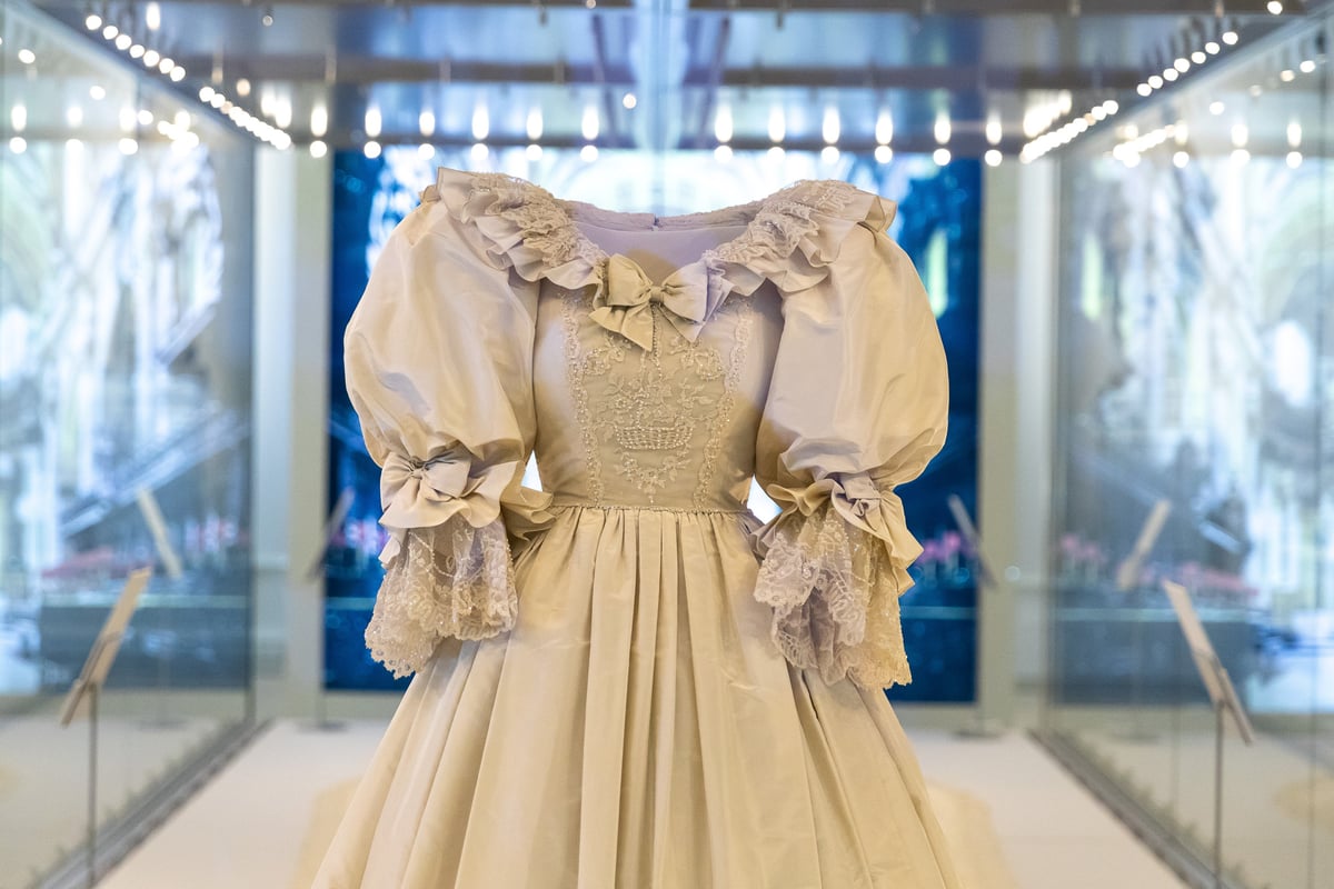 Princess Diana’s wedding dress goes on display at Kensington Palace