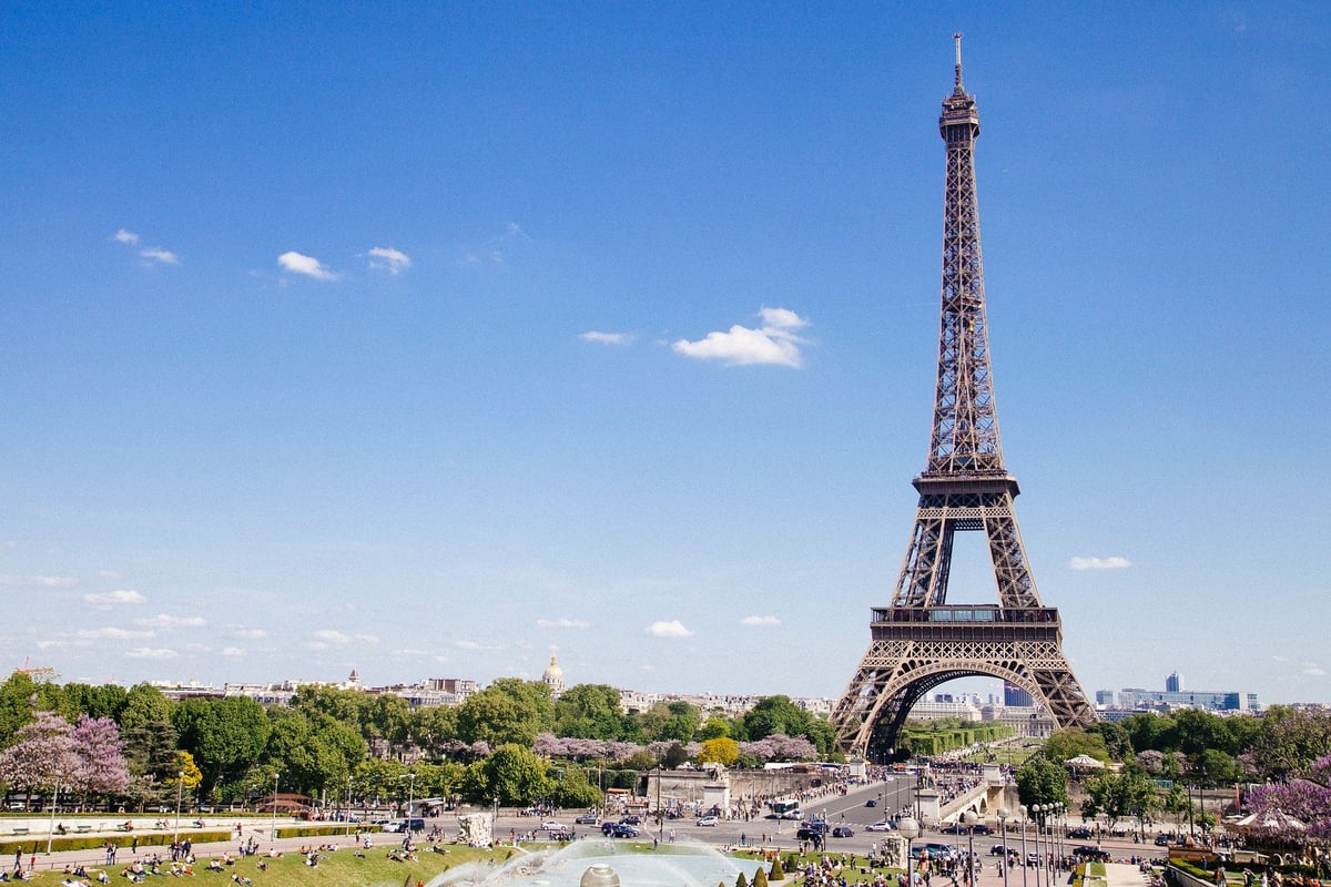 France holidays: Fully vaccinated Britons allowed next week