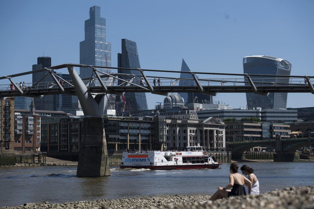 UK sees hottest day of the year with high of 28.6C at Heathrow
