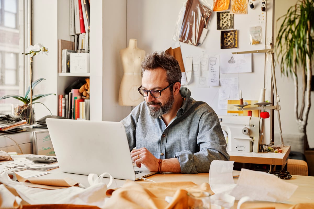 Could telling LinkedIn contacts you’ve quit breach your employment contract?