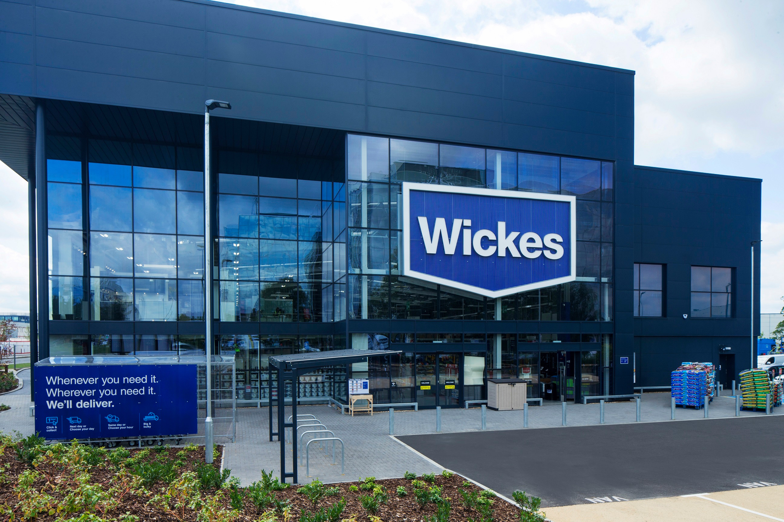Wickes reveals stronger sales as prices fall