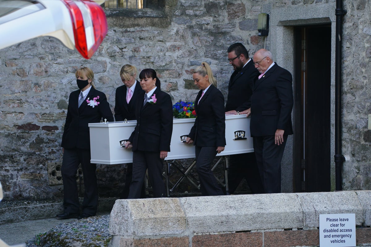 Plymouth shooting: Father and daughter victims share same coffin 