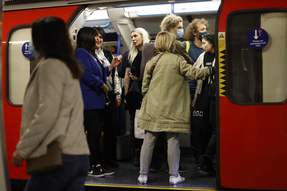 £12m in bonuses for bosses at crisis-hit TfL