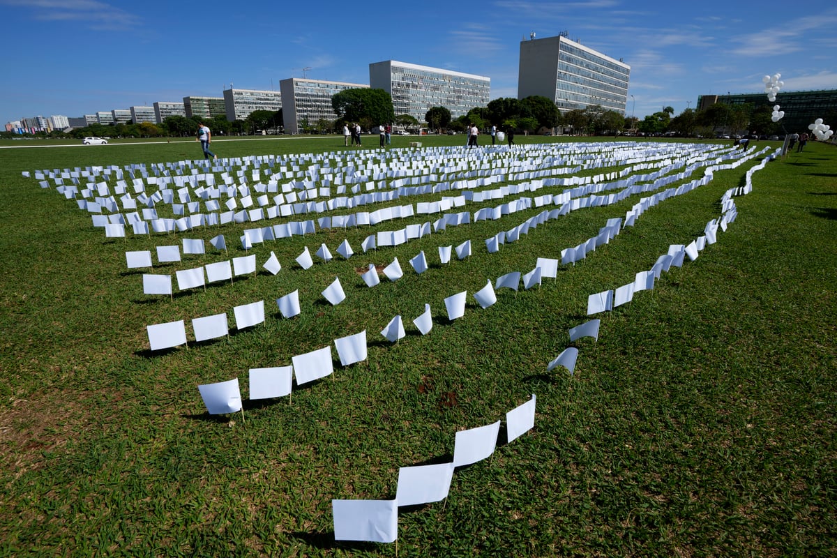 Covid-19 death toll tops five million in less than two years