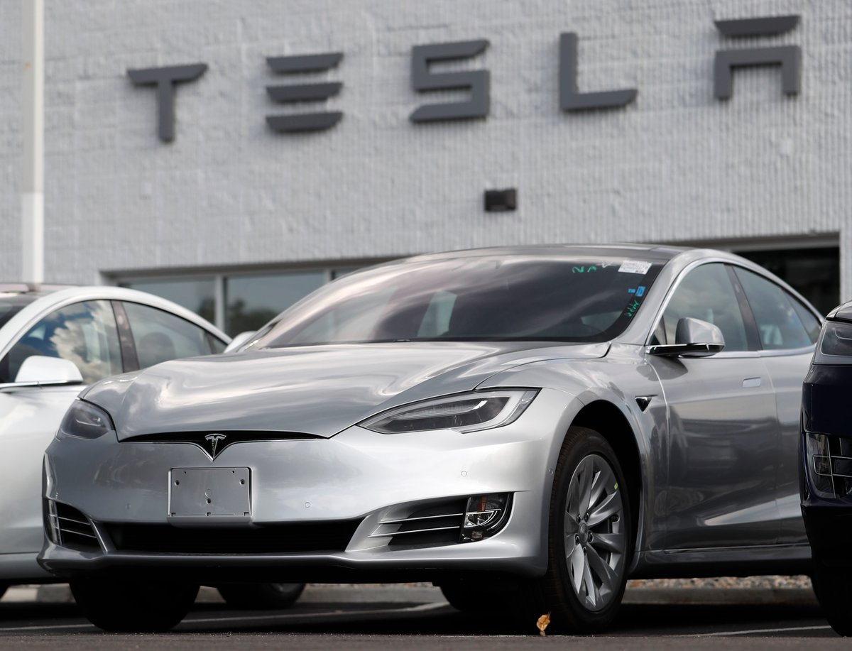 Uber strikes deal to let London drivers access electric vehicles through Clean Air Plan