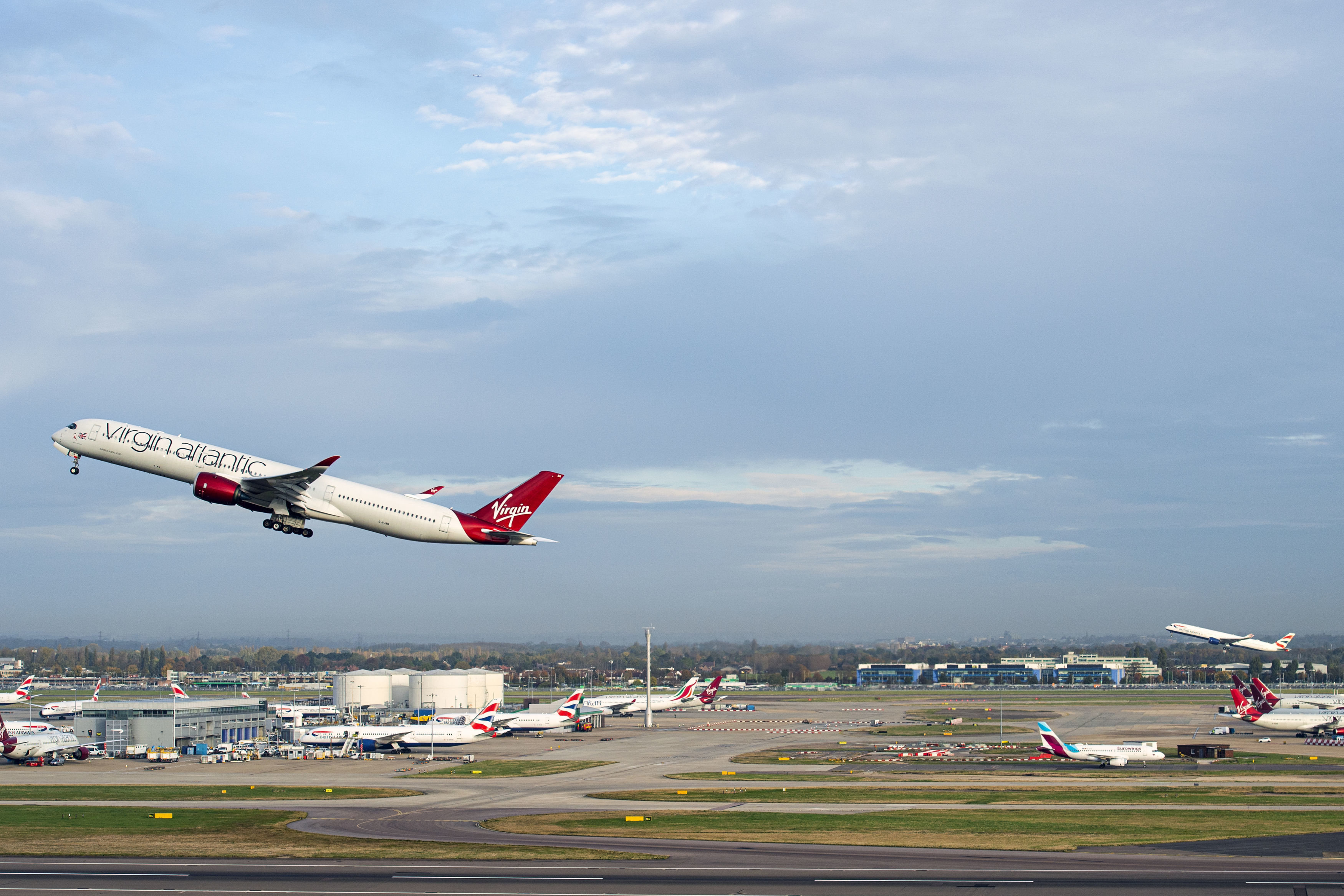 Details emerge of horror Heathrow incident that left engineer dead