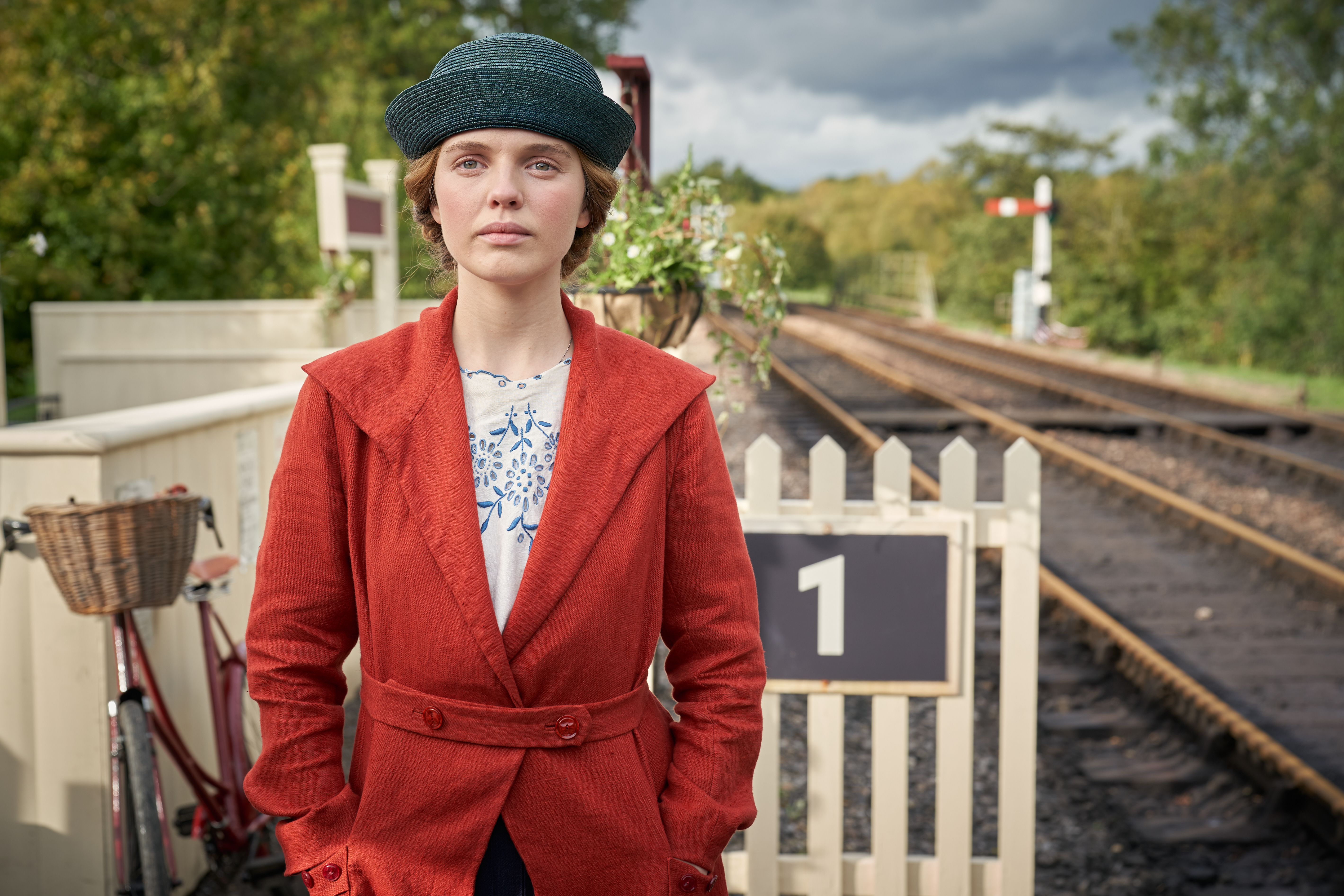 Mothering Sunday review: Superbly acted but the plot jars