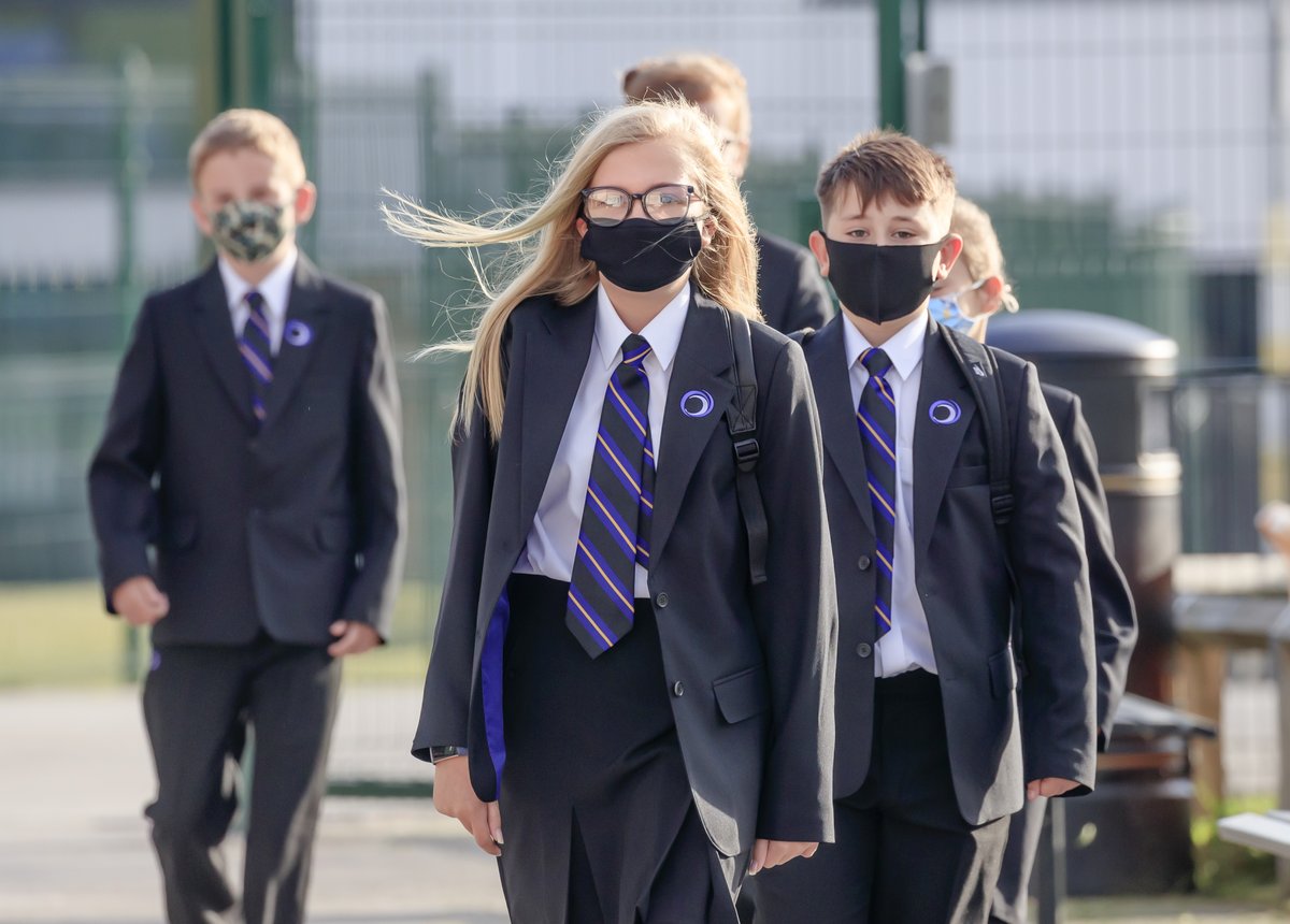 Covid: Children in Year 7 and above told to wear face masks in school to stop spread of Omicron variant