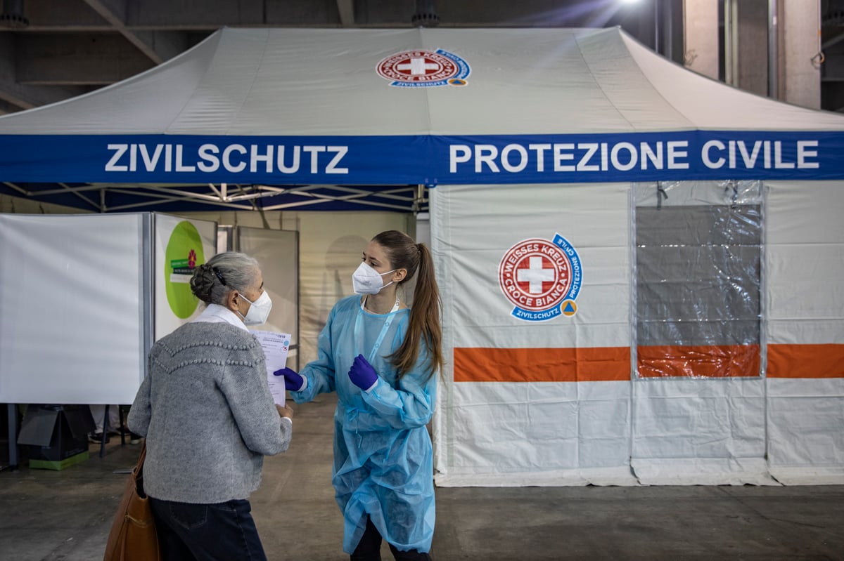 Italy makes Covid vaccine mandatory for over-50s amid Omicron surge