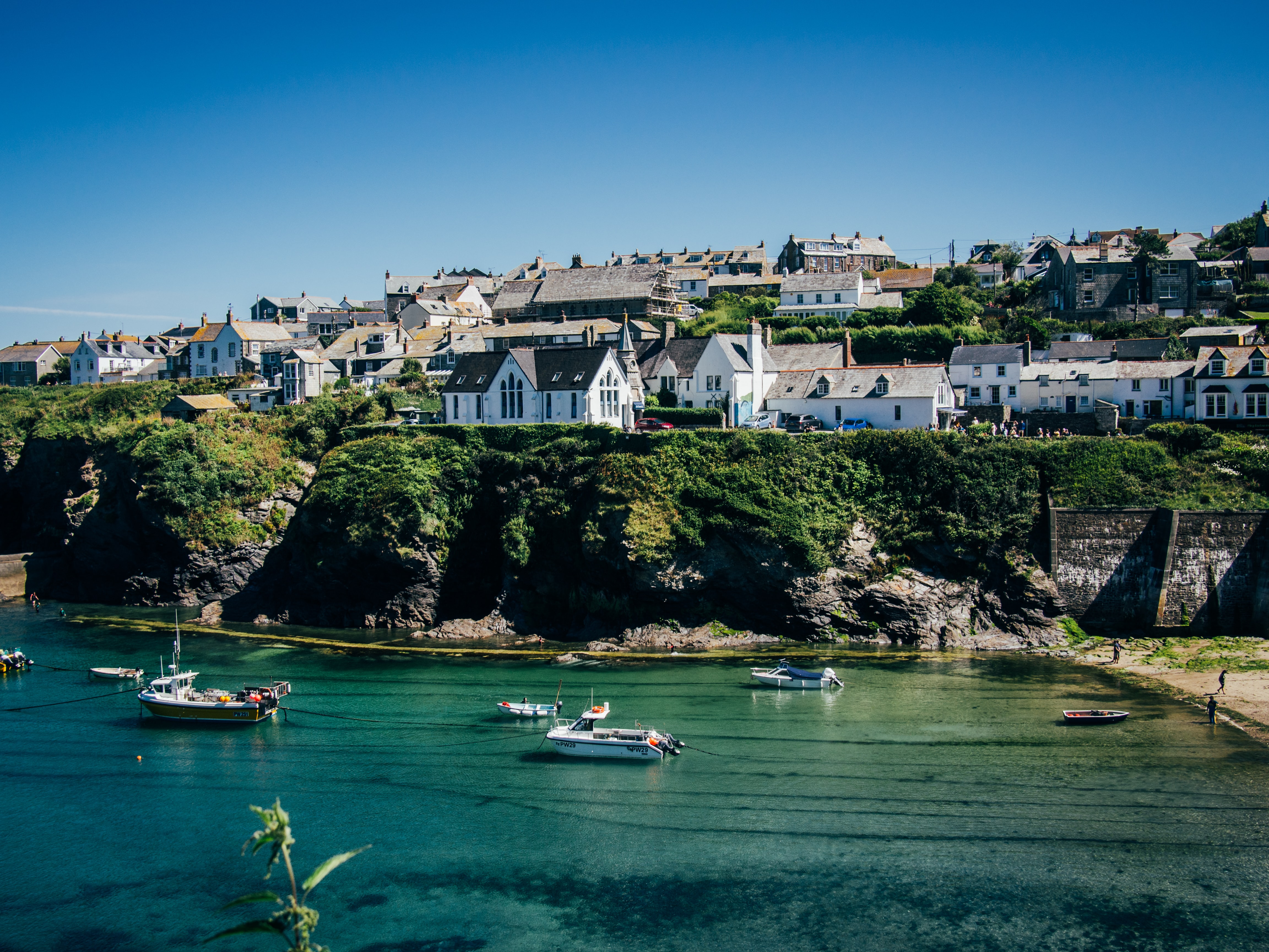 Government clamps down on tax-avoiding second homeowners