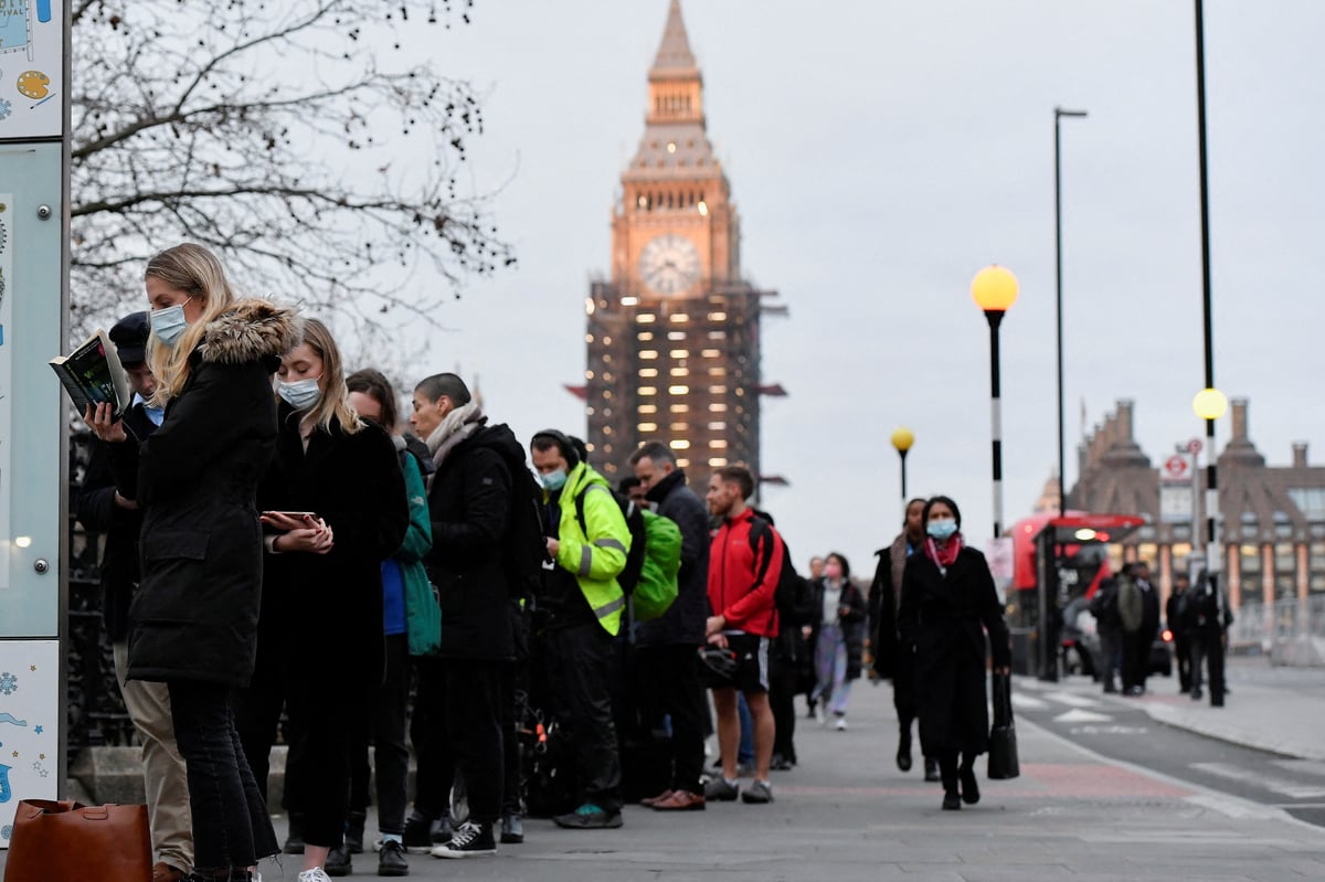 How could Covid become endemic in the UK, what does the future look like?