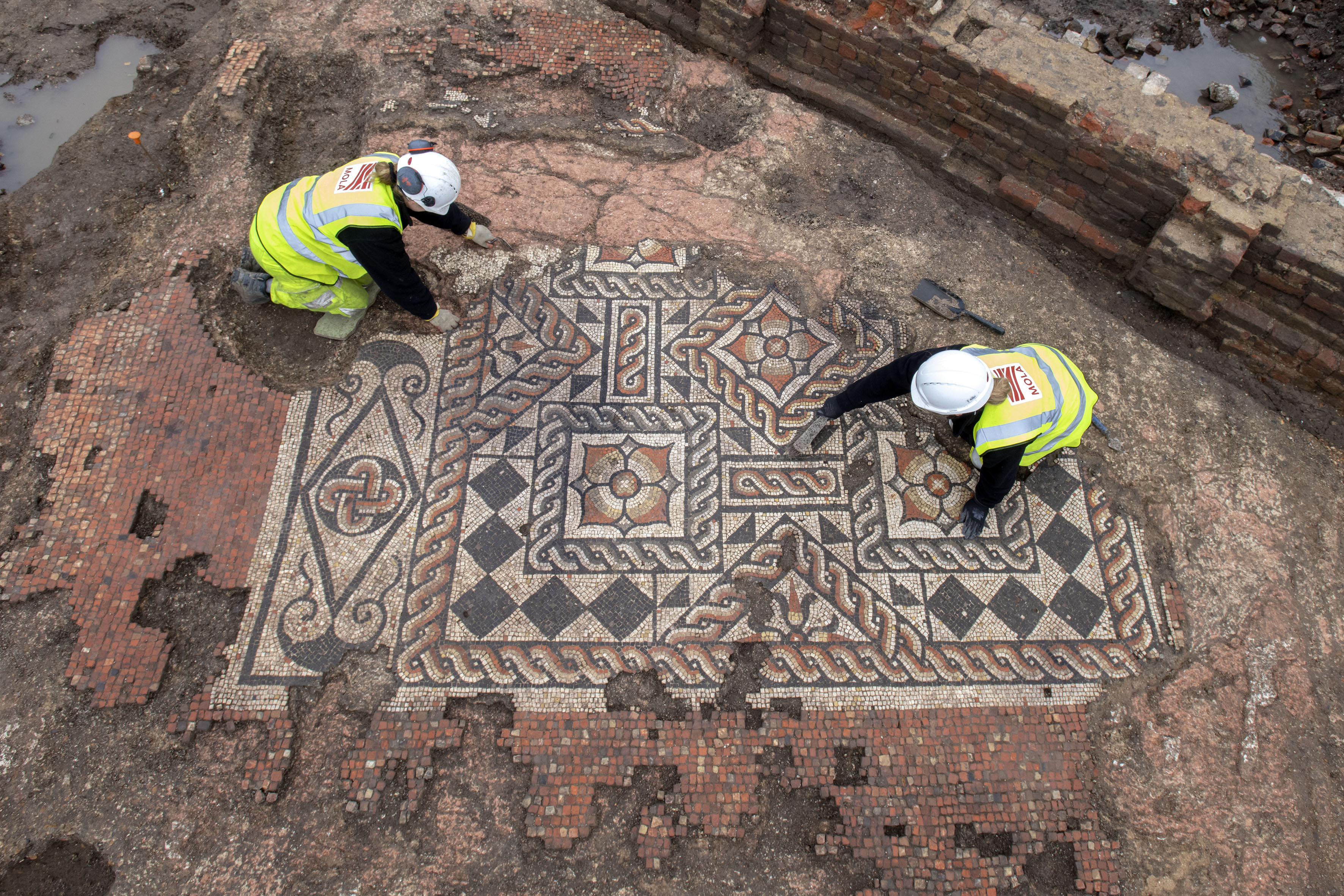 Oh, to be alive when Romans revelled in Londinium