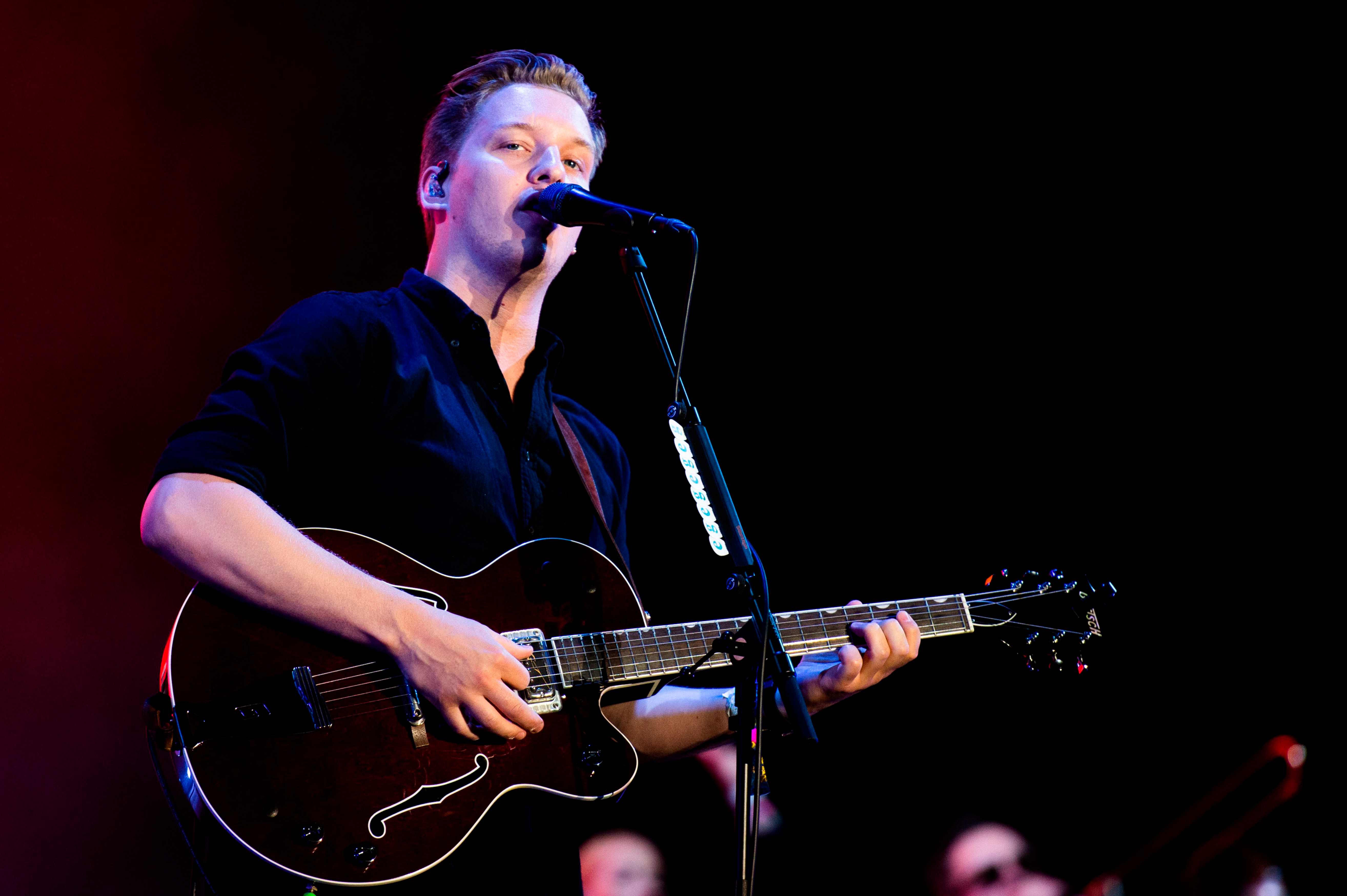 George Ezra forced to delay gigs after contracting chickenpox