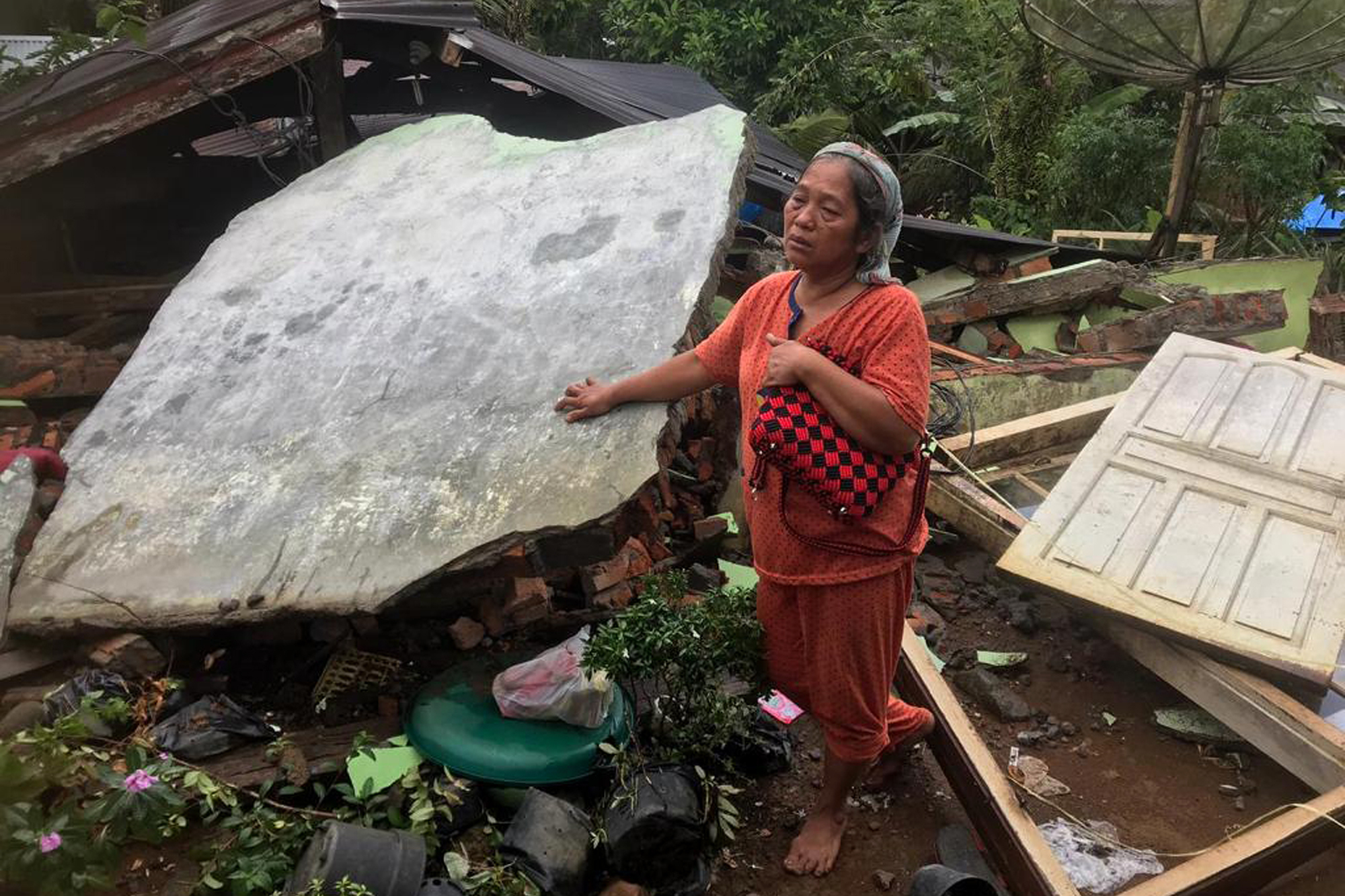 Seven dead as 6.2-magnitude earthquake strikes off Indonesian coast
