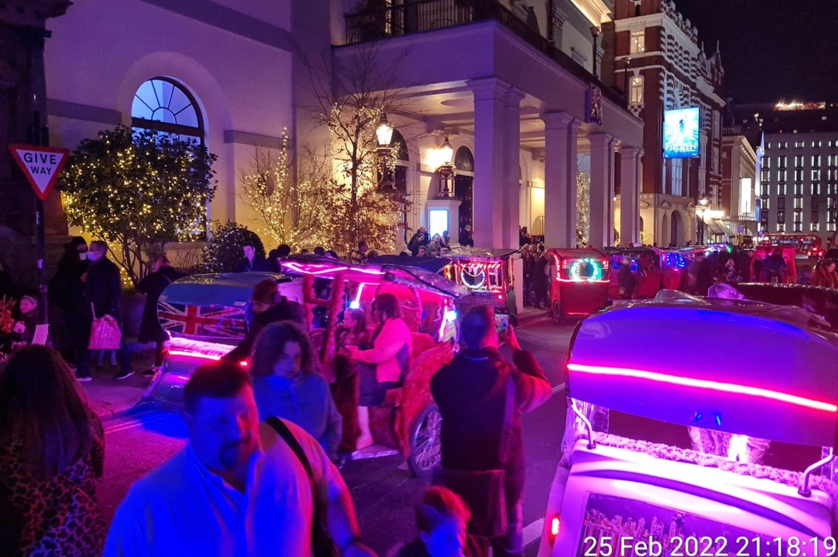 Grant Shapps announces new laws to crack down on pedicabs
