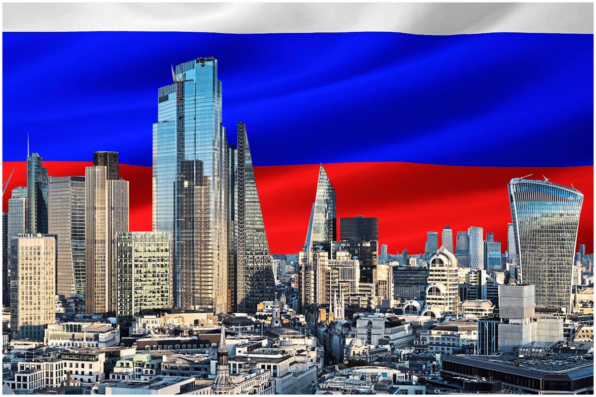 City freezes trading in Russian firms after $100bn wipeout  
