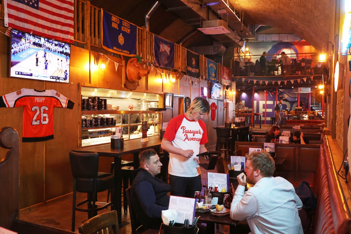 Passyunk Avenue, Waterloo review: Philly dive bar is a bit of a riot