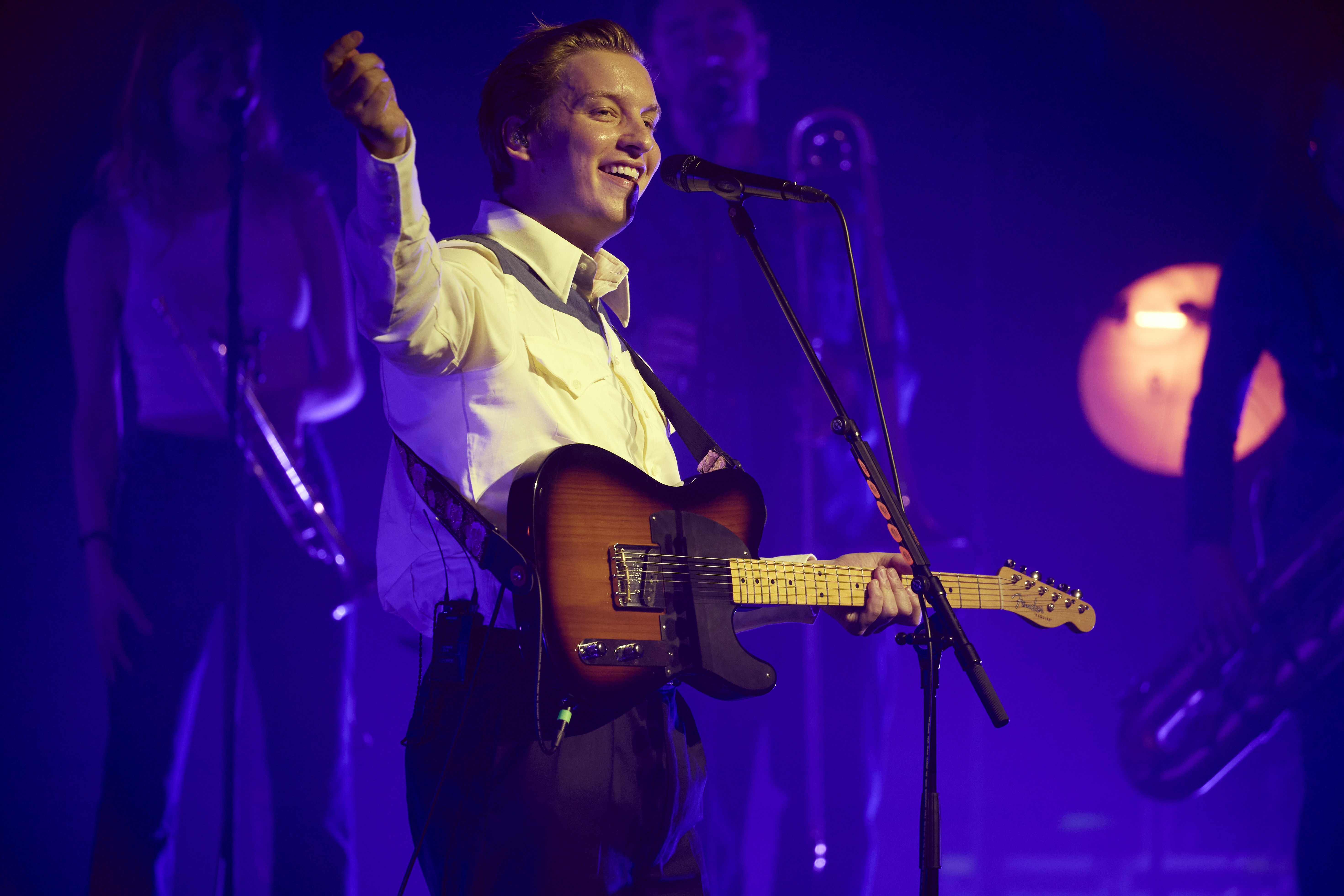 George Ezra, Palladium: blazing sunshine tempered by subtle shadow