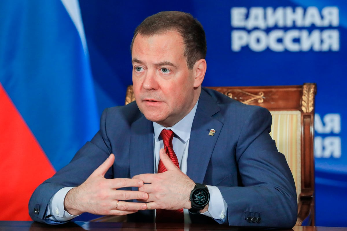 Russia warns of nuclear retaliation if Ukraine tries to seize Crimea 