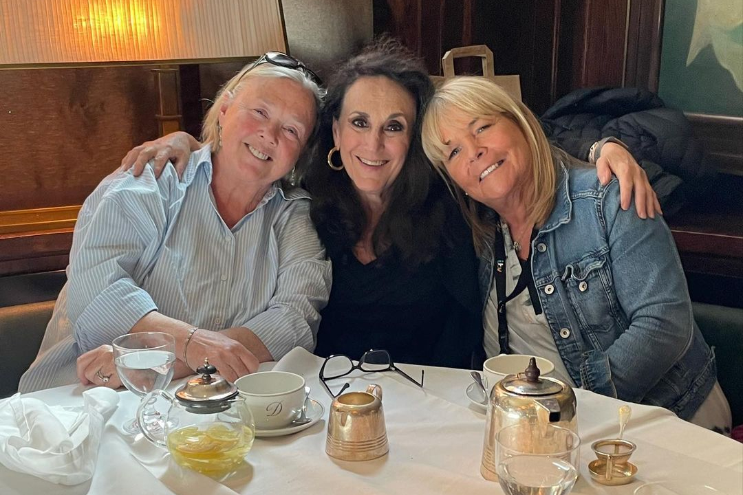 Linda Robson silences rift rumours with Birds of a Feather reunion