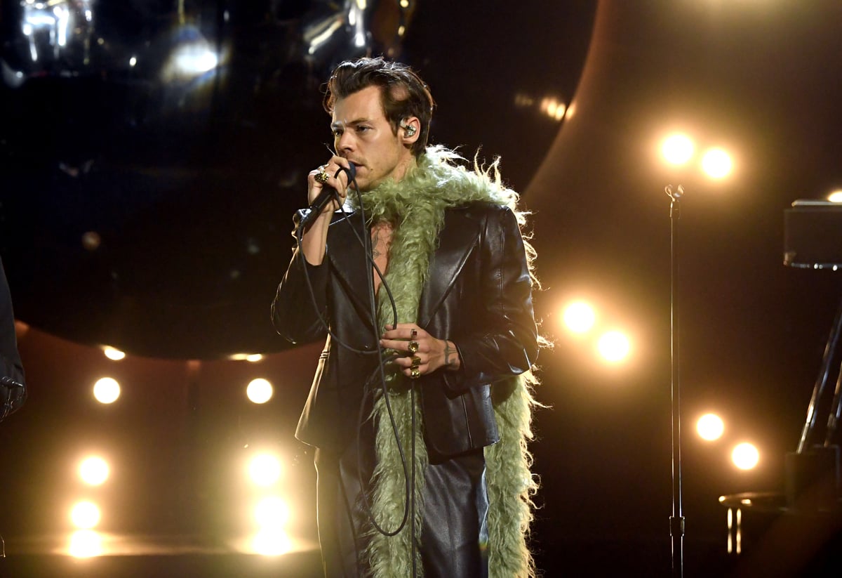 Harry Styles new music video: Daylight: Harry Styles’ new music video was directed by James Corden in a fan’s apartment