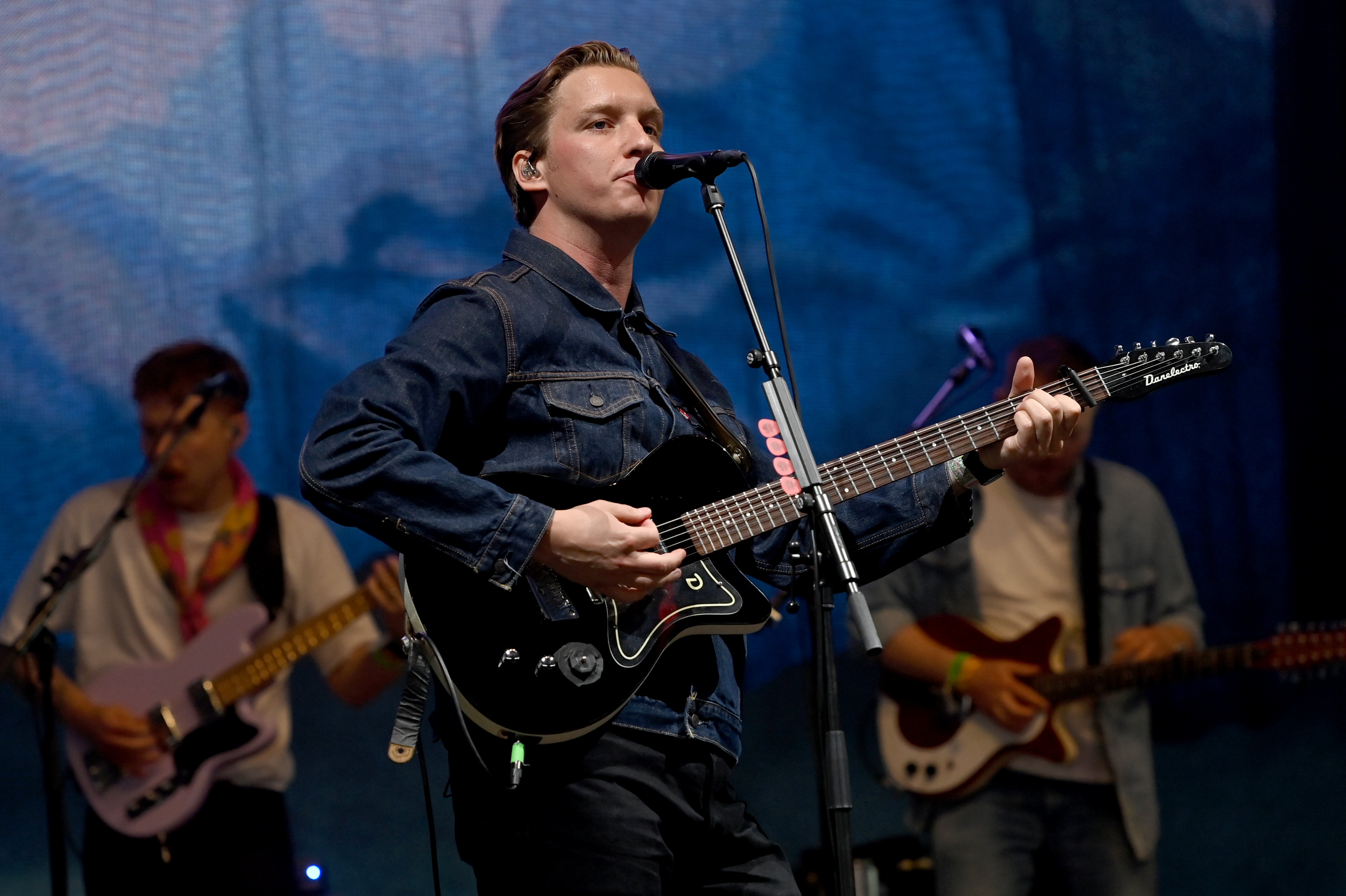 Glastonbury: George Ezra takes the stage for his ‘not so secret’ show