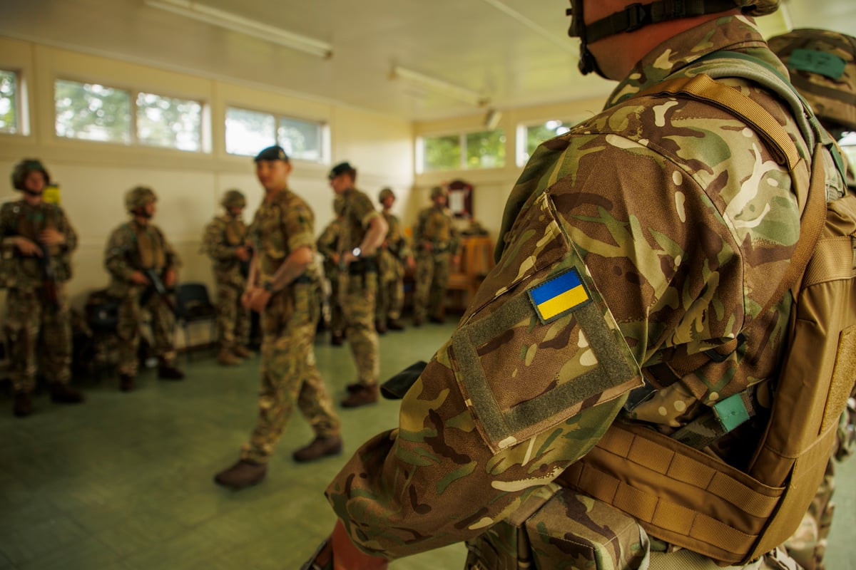 Ukraine war: First soldiers arrive in UK to be trained for the frontline