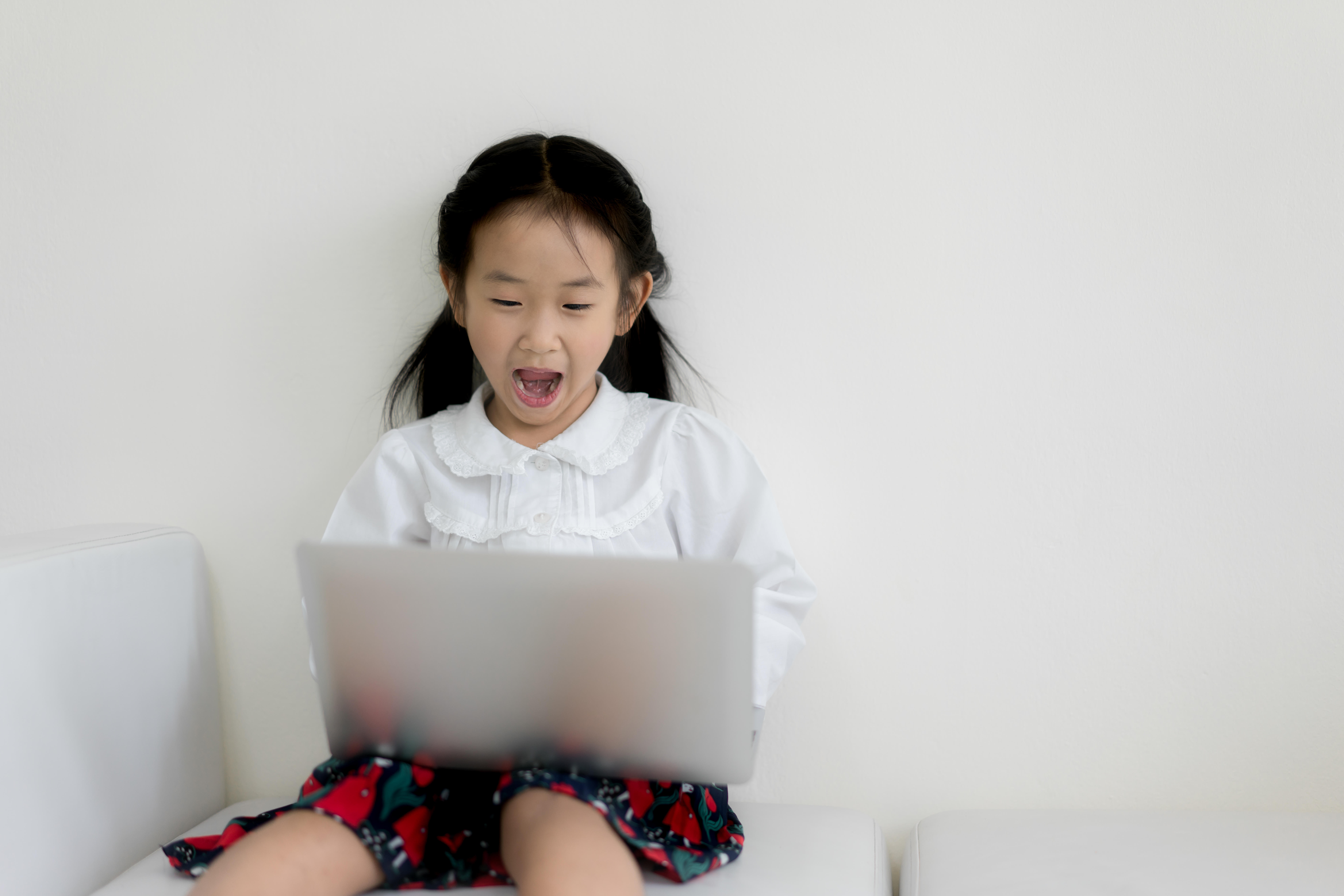 Online Safety Bill delay sparks row over child safety and free speech