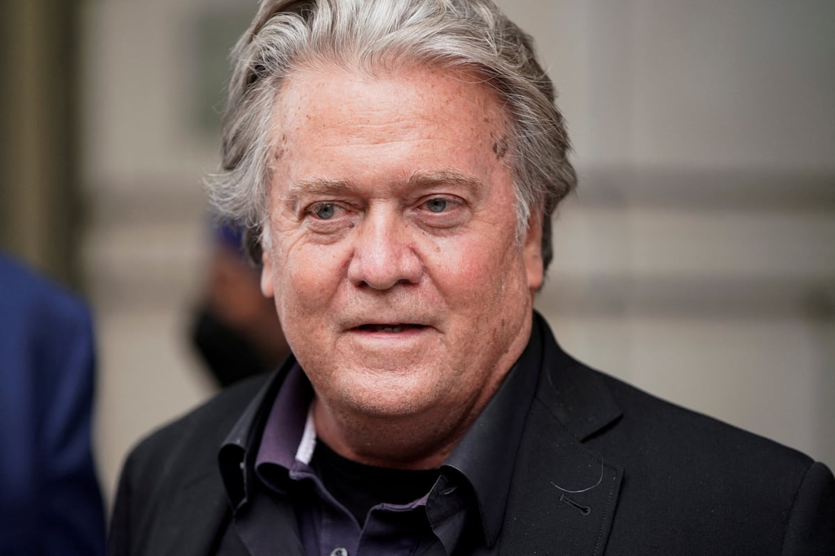 US Capitol riot: Former Trump strategist Steve Bannon felt above the law, prosecutors say