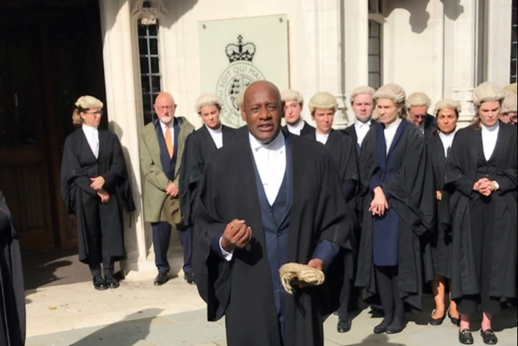 New PM Liz Truss told to negotiate an end to barrister legal aid strike