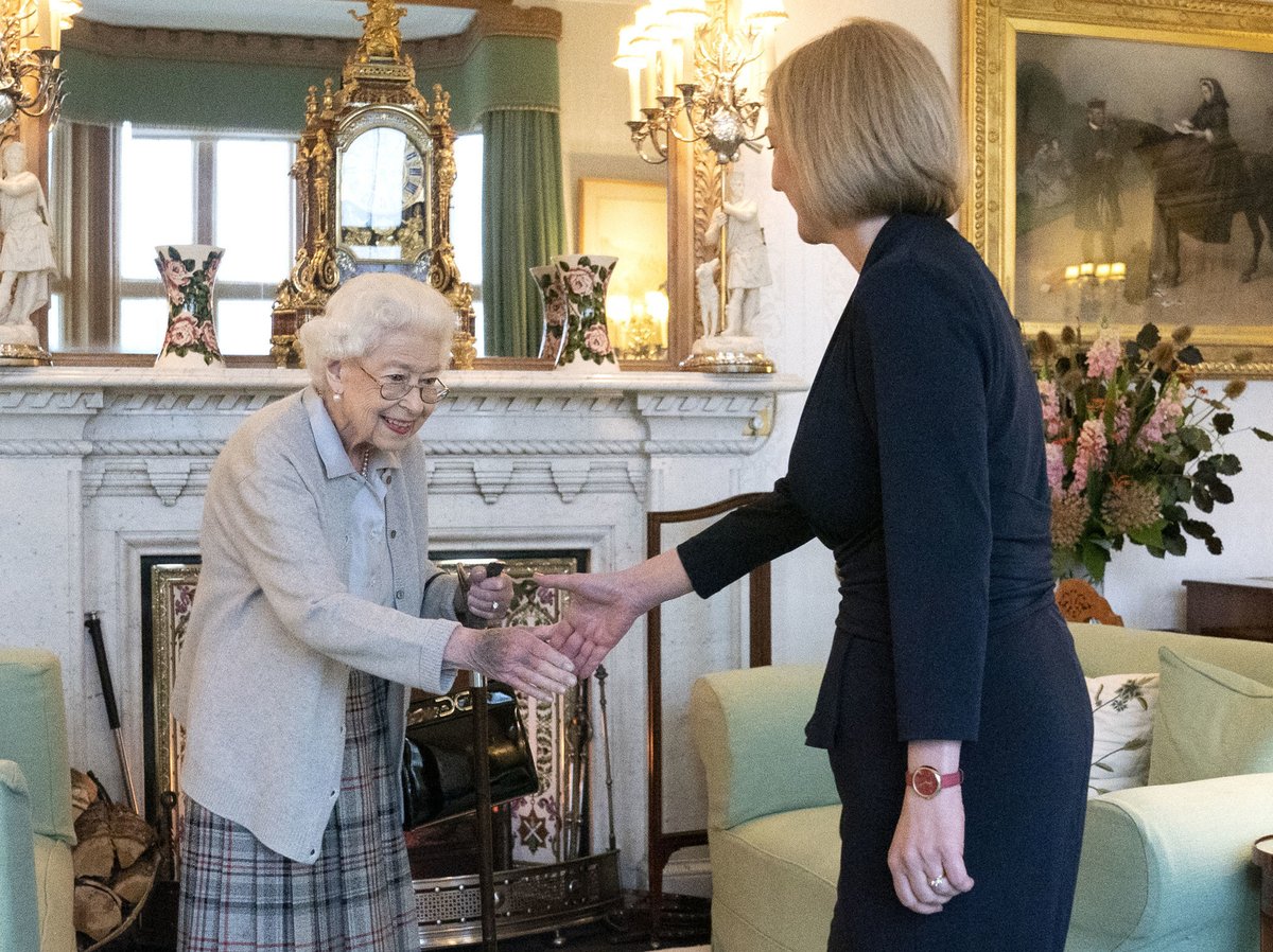 How many prime ministers has the Queen appointed during her reign?