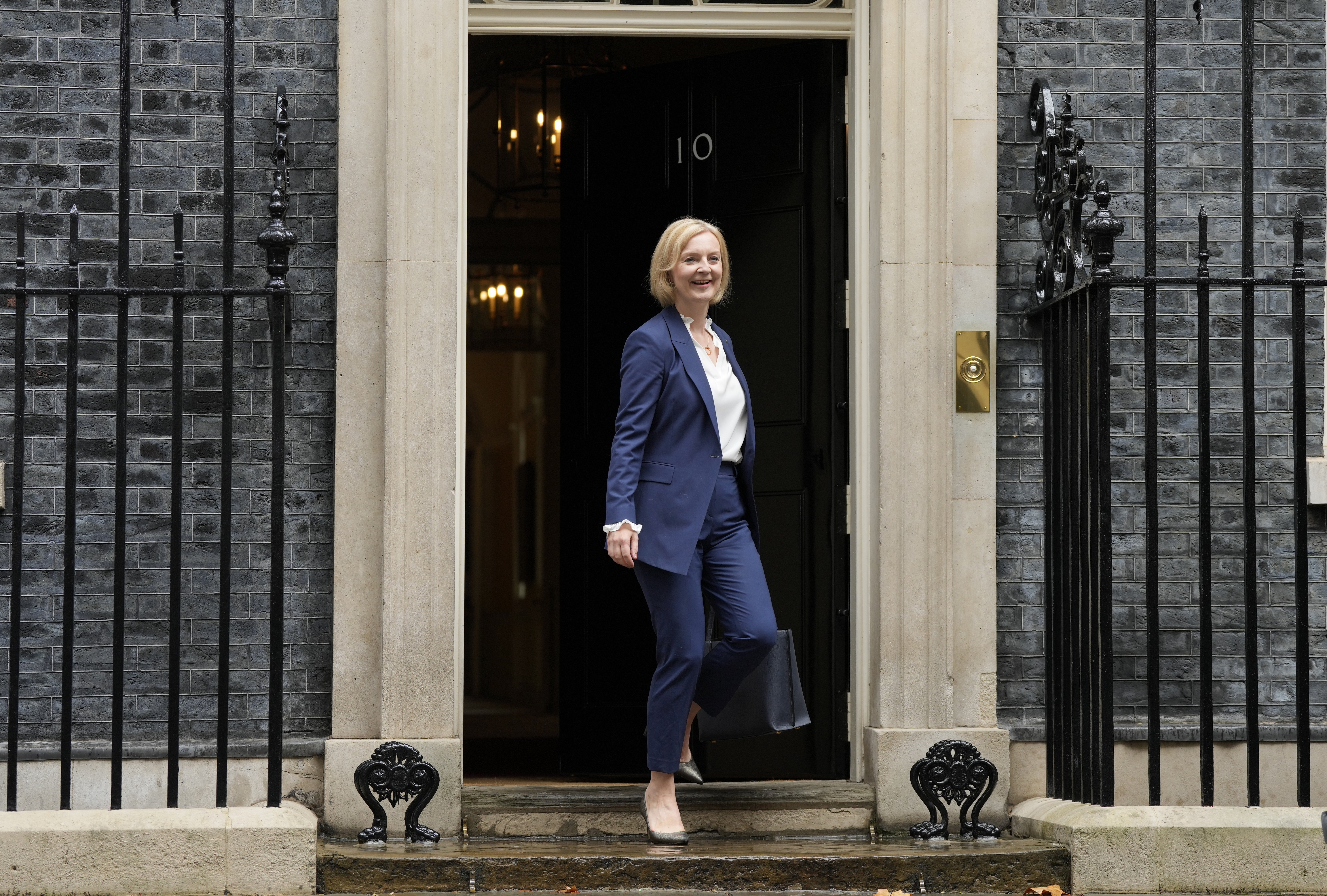 Downing Street’s energy bill may reach almost £200 billion