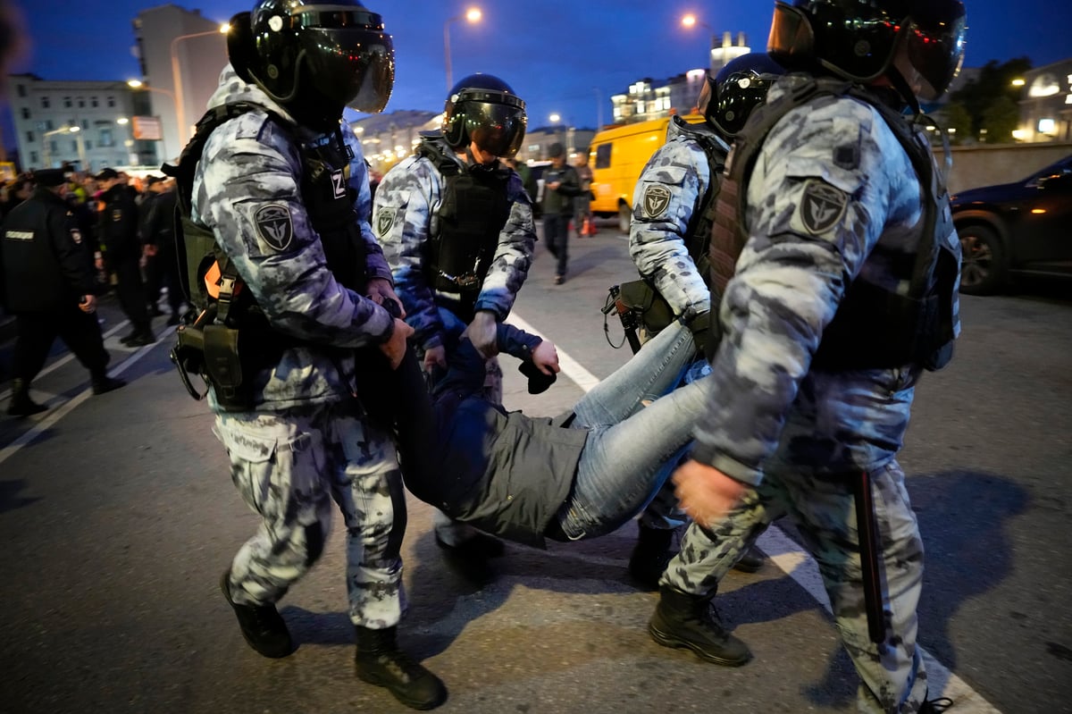 Nearly 1,400 arrests as Russians protest against Putin’s ‘partial’ mobilisation of reserve forces