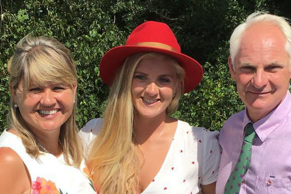 London marathon: First-time runners raise over £23, 000 for cancer charity in memory of daughter