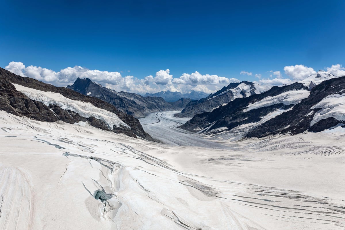 Switzerland: Voters back climate change measures in referendum as glaciers melt